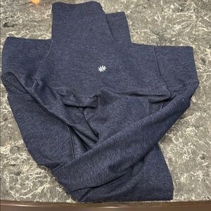 Athleta salutation stash pocket II softlux tight